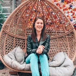 Meet your Posher, Brooke